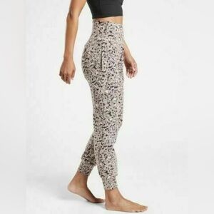 Athleta Salutation High Rise Joggers Yoga Casual Activewear Cozy Athleisure